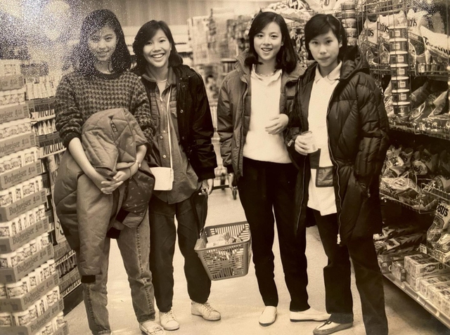 Ảnh thời trẻ của Madam Pang gây sốt: Nhan sắc ‘cực phẩm’, nay quyền lực nhất bóng đá Thái Lan- Ảnh 1.