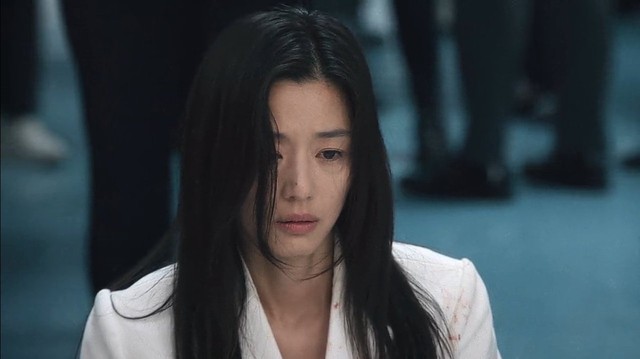 "Mợ chảnh" Jeon Ji Hyun đang giẫm lên chính vết xe đổ của Jang Na Ra 16 năm về trước- Ảnh 5. "Mợ chảnh" Jeon Ji Hyun đang giẫm lên chính vết xe đổ của Jang Na Ra 16 năm về trước- Ảnh 5.