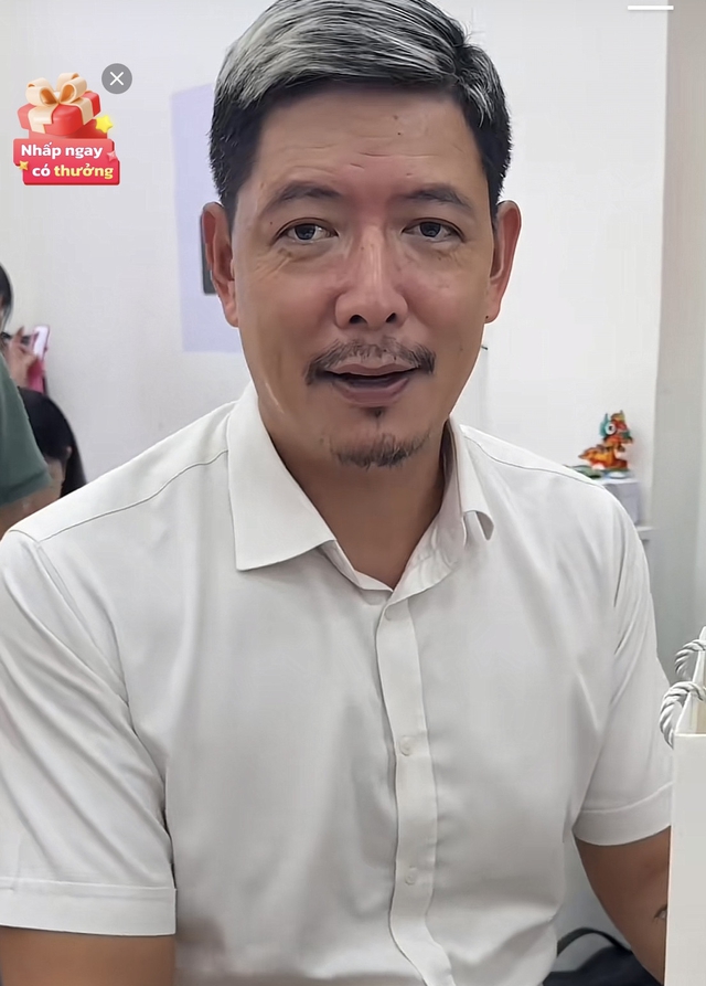 Nam thần Việt xa rời showbiz: Sống thầm lặng bên vợ đại gia, nhan sắc tụt dốc, phát tướng khiến ai cũng tiếc hùi hụi- Ảnh 8. Nam thần Việt xa rời showbiz: Sống thầm lặng bên vợ đại gia, nhan sắc tụt dốc, phát tướng khiến ai cũng tiếc hùi hụi- Ảnh 8.