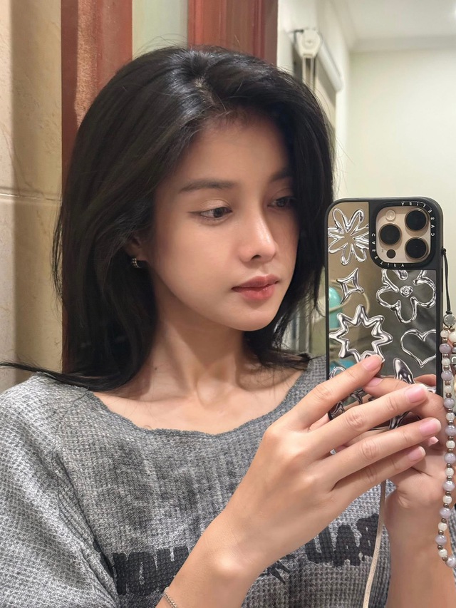 Nhan sắc bất chấp mặt mộc, hot girl vòng eo 56 tự tin "gây thương nhớ"- Ảnh 10. Nhan sắc bất chấp mặt mộc, hot girl vòng eo 56 tự tin "gây thương nhớ"- Ảnh 10.