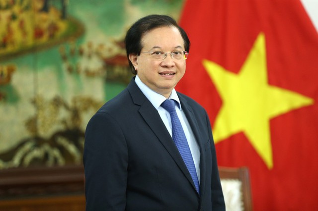 Đức Phúc chia sẻ nóng về giải Quán quân Intervision 2025, Thứ trưởng Bộ VHTTDL nói gì về tiêu chí chọn đại diện Việt Nam?- Ảnh 4.