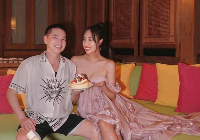 Sao nam U70 "lão hóa ngược", trẻ như thanh niên: Hạnh phúc bên vợ kém 37 tuổi- Ảnh 7.