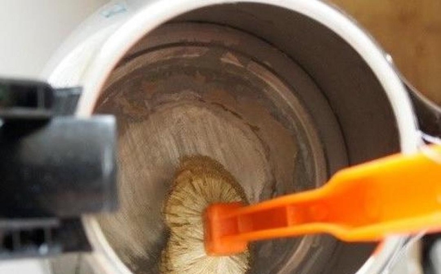 Lạy trời sống 40 năm mới biết 5 mẹo "quý hơn vàng": Giúp nhà sạch như mới xây, không tốn mồ hôi dọn dẹp!- Ảnh 3.