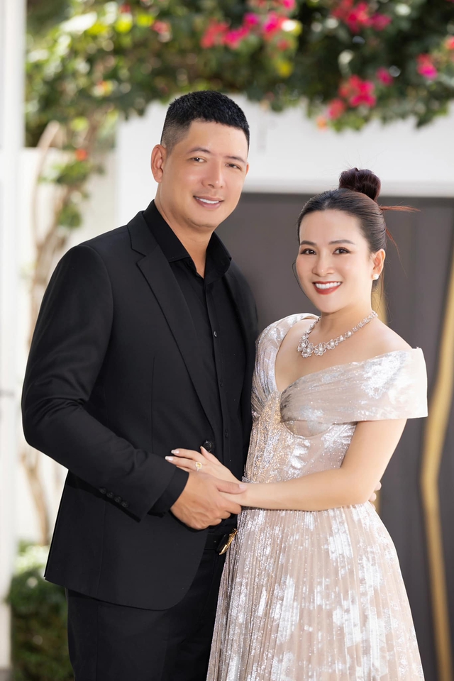 Vợ đại gia phản ứng khi "nam thần" Bình Minh bị chê nhan sắc tụt dốc: "Người chứ có phải vật đâu?"- Ảnh 2.