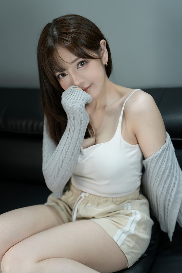 Lạc lối trong loạt ảnh hóa gái Nhật của "thánh nữ" cosplay đình đám- Ảnh 3.