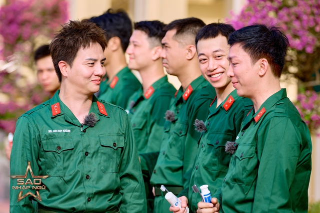 Tập 8 Sao Nhập Ngũ 2025: Duy Khánh - Diệu Nhi "tấu hài" đỡ không nổi, Chi Pu khiến cả dàn cast kinh ngạc!- Ảnh 8.