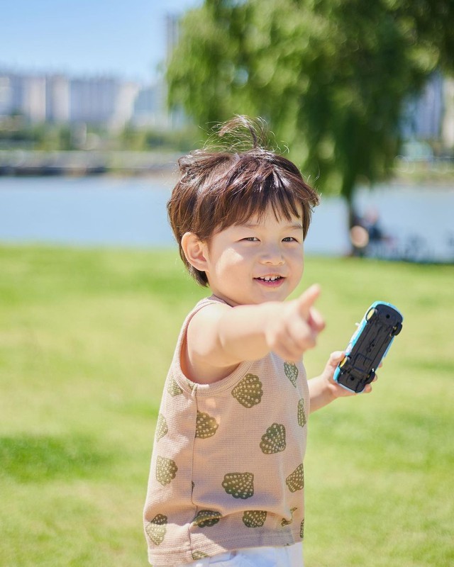 Muốn con trở thành đứa trẻ HIỂU CHUYỆN, bố mẹ hãy nói với con những điều này- Ảnh 1.