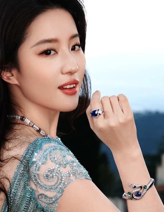 Gần 40 tuổi, Lưu Diệc Phi vẫn khỏe đẹp rạng rỡ nhờ 2 bí quyết đơn giản đến mức ít ai ngờ- Ảnh 3.