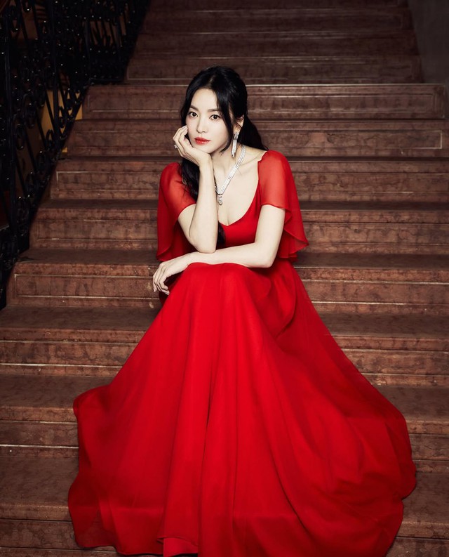 Song Hye Kyo bị tố yêu sách cỡ này: 10h đêm còn hành xác nhân viên ngược xuôi làm 1 chuyện nghe muốn xỉu ngang?- Ảnh 6.