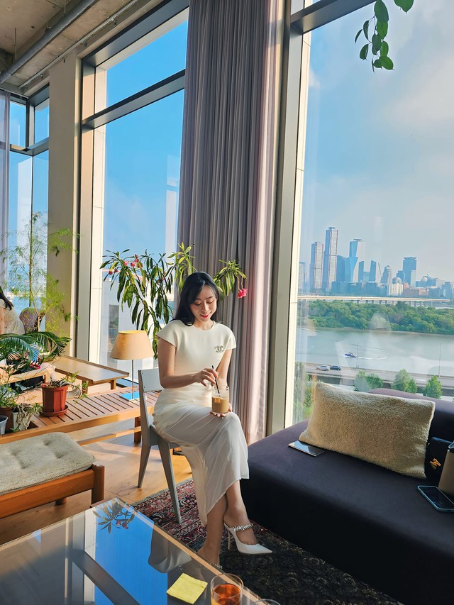 Nữ tổng tài Hà Nội sáng làm CEO, mỗi tối đưa chồng đến một nước khác nhau Trung Quốc, Ấn Độ, Pháp...- Ảnh 13.