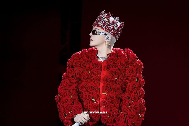 Sơn Tùng M-TP “đảo ngói” trắng thành thần nhưng lại giống G-Dragon nữa rồi!- Ảnh 7.