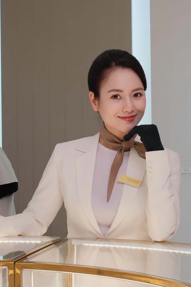 Đời thực xinh nhất của "cô hàng xóm" đã có chồng vẫn khiến tổng tài sở hữu du thuyền si mê- Ảnh 1.