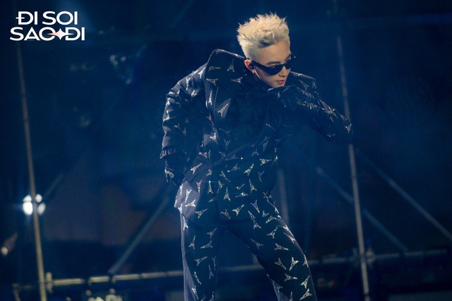 Sơn Tùng M-TP “đảo ngói” trắng thành thần nhưng lại giống G-Dragon nữa rồi!- Ảnh 4.
