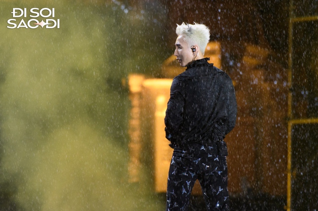 Sơn Tùng M-TP “đảo ngói” trắng thành thần nhưng lại giống G-Dragon nữa rồi!- Ảnh 13.