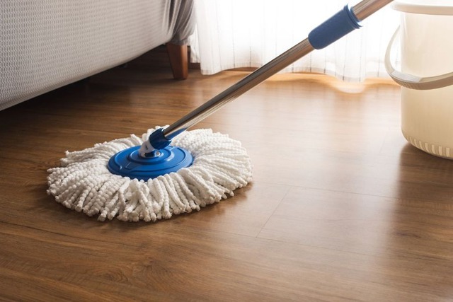 Ngay khi nước rút: 12 bước dọn dẹp và khử trùng cho nhà ngập để tránh mùi ẩm mốc, vi khuẩn và bệnh tật- Ảnh 2.