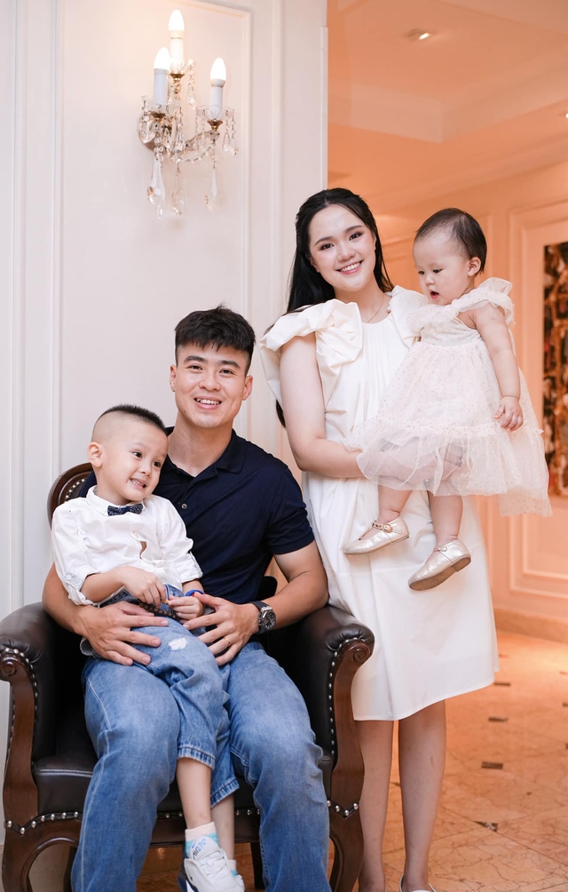 Quỳnh Anh - vợ Duy Mạnh phản pháo khi netizen nhắc nên học cách phối đồ- Ảnh 9.