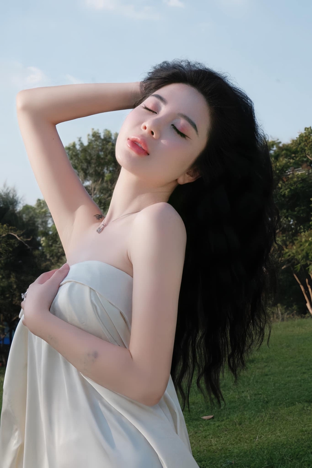 Streamer Trang Chuối công khai hình ảnh riêng tư, tâm sự "không dám nhận mình"- Ảnh 10. Streamer Trang Chuối công khai hình ảnh riêng tư, tâm sự "không dám nhận mình"- Ảnh 10.