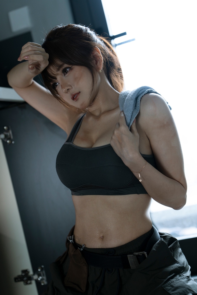 "Nữ thần" Yasuo vạn người mê bất ngờ vào vai thợ sửa ống nước, nhìn ảnh fan chỉ muốn gọi ngay!- Ảnh 8. "Nữ thần" Yasuo vạn người mê bất ngờ vào vai thợ sửa ống nước, nhìn ảnh fan chỉ muốn gọi ngay!- Ảnh 8.