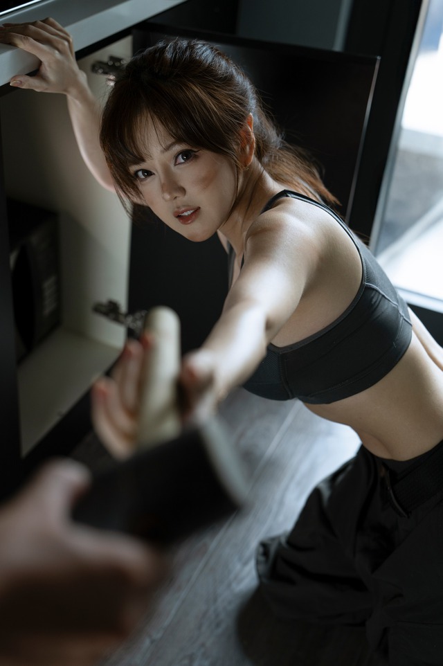 "Nữ thần" Yasuo vạn người mê bất ngờ vào vai thợ sửa ống nước, nhìn ảnh fan chỉ muốn gọi ngay!- Ảnh 6. "Nữ thần" Yasuo vạn người mê bất ngờ vào vai thợ sửa ống nước, nhìn ảnh fan chỉ muốn gọi ngay!- Ảnh 6.