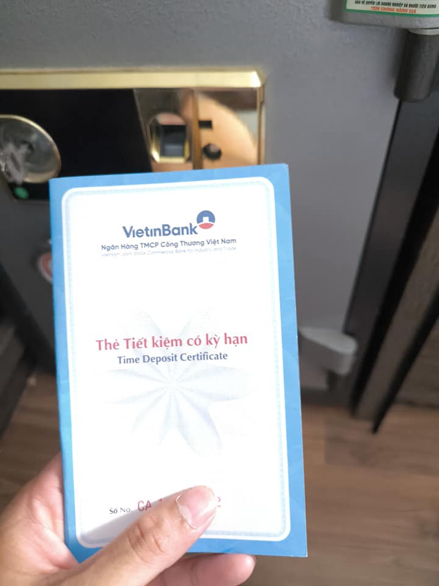 Giá vàng đạt đỉnh hơn 134 triệu đồng/lượng, cặp vợ chồng quyết làm 1 việc khiến nhiều người thấy lo thay- Ảnh 1.