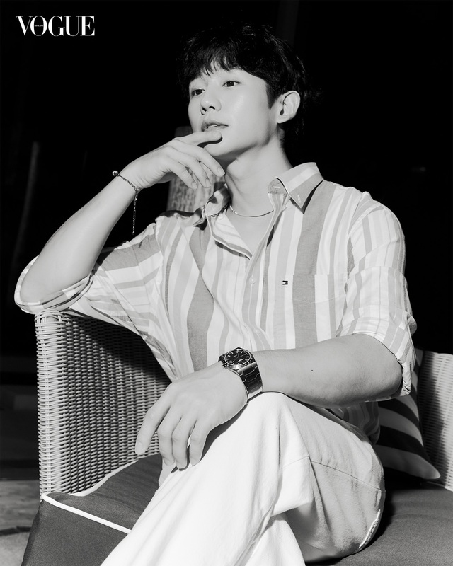 Tiểu Vy và nam thần Jung Hae In gặp gỡ: Event thời trang ngỡ poster phim thanh xuân- Ảnh 6. Tiểu Vy và nam thần Jung Hae In gặp gỡ: Event thời trang ngỡ poster phim thanh xuân- Ảnh 6.