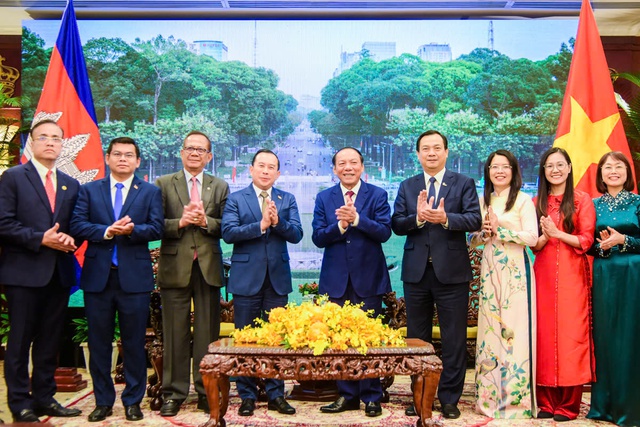 Hàng trăm nghìn lượt khách du lịch Campuchia đến Việt Nam- Ảnh 2.