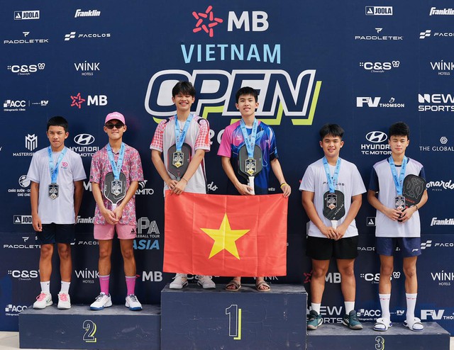 Tống Nhật Minh - Lê Xuân Đức lập hat-trick vô địch U18 PPA, NSND Tự Long phải khen: Đỉnh chóp!- Ảnh 1.