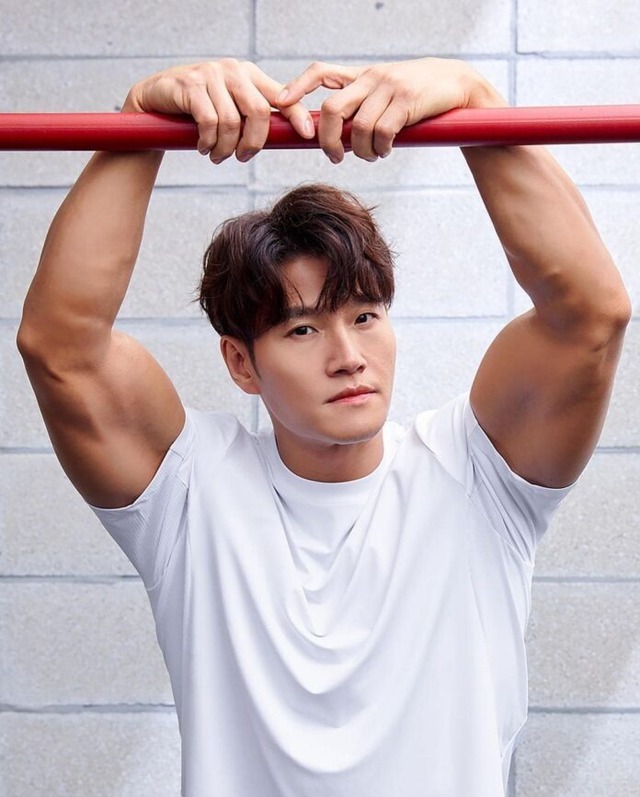Kim Jong Kook cưới gấp, chặn mọi hình ảnh vì cô dâu "chạy bầu"?- Ảnh 7. Kim Jong Kook cưới gấp, chặn mọi hình ảnh vì cô dâu "chạy bầu"?- Ảnh 7.