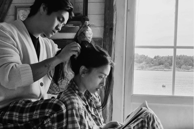Cặp chị - em lệch 11 tuổi Vbiz: Giấu kín bưng chuyện hẹn hò, từng suy sụp vì khó có con- Ảnh 4. Cặp chị - em lệch 11 tuổi Vbiz: Giấu kín bưng chuyện hẹn hò, từng suy sụp vì khó có con- Ảnh 4.