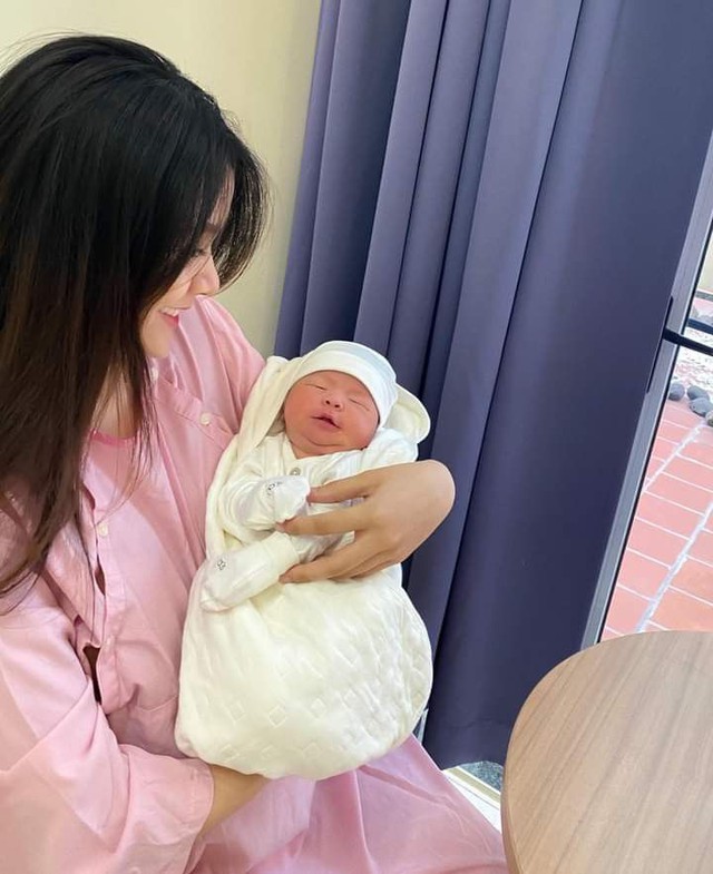 Vì sao con nhõng nhẽo, khó tính khó chiều hơn khi ở gần mẹ?- Ảnh 1.