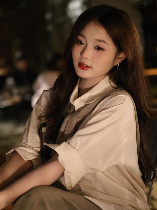 Chìm đắm trong profile của nữ game thủ Genshin Impact 3,7 triệu follow, nhan sắc và tài năng đều "cực phẩm"- Ảnh 8. Chìm đắm trong profile của nữ game thủ Genshin Impact 3,7 triệu follow, nhan sắc và tài năng đều "cực phẩm"- Ảnh 8.