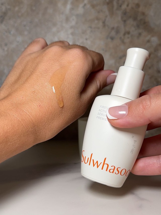 10 serum "cải lão hoàn đồng" bác sĩ da liễu khen: Xóa nhăn đỉnh, hack da căng mịn như miếng mochi- Ảnh 4. 10 serum "cải lão hoàn đồng" bác sĩ da liễu khen: Xóa nhăn đỉnh, hack da căng mịn như miếng mochi- Ảnh 4.