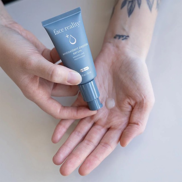 10 serum "cải lão hoàn đồng" bác sĩ da liễu khen: Xóa nhăn đỉnh, hack da căng mịn như miếng mochi- Ảnh 9. 10 serum "cải lão hoàn đồng" bác sĩ da liễu khen: Xóa nhăn đỉnh, hack da căng mịn như miếng mochi- Ảnh 9.