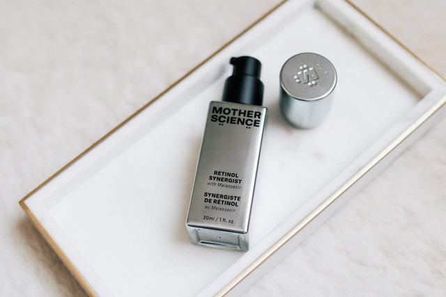 10 serum "cải lão hoàn đồng" bác sĩ da liễu khen: Xóa nhăn đỉnh, hack da căng mịn như miếng mochi- Ảnh 10. 10 serum "cải lão hoàn đồng" bác sĩ da liễu khen: Xóa nhăn đỉnh, hack da căng mịn như miếng mochi- Ảnh 10.