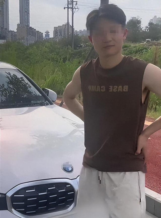 Cô gái "báo giá" sính lễ gần 2 tỷ, chàng trai "quay xe" dành tiền mua BMW- Ảnh 5. Cô gái "báo giá" sính lễ gần 2 tỷ, chàng trai "quay xe" dành tiền mua BMW- Ảnh 5.