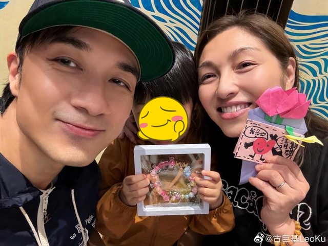 Đầu năm 2026: Vợ sao nam vừa sinh con trai ở tuổi 58, netizen bùng nổ tranh cãi- Ảnh 4.