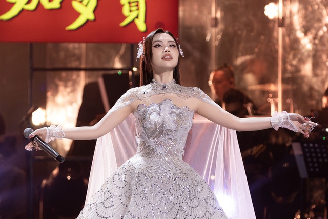 Quán quân thành công nhất Vbiz 2025: Loạt con số biết nói, 2 lần diễn Đại lễ đủ “sĩ cả đời”- Ảnh 5.