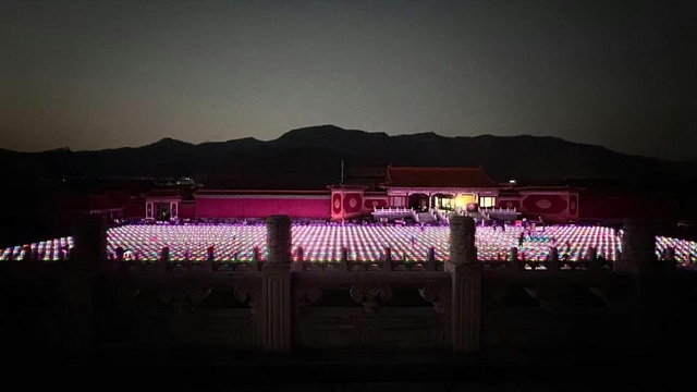 Đời đi diễn chỉ mong có fan giàu như mỹ nhân này: Chi 3,6 tỷ mua vui cho idol, tâm ở đâu tiền ở đó- Ảnh 5.