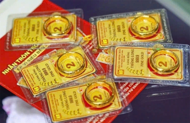 Mua vàng kiểu này chẳng khác nào tự hại mình- Ảnh 1.