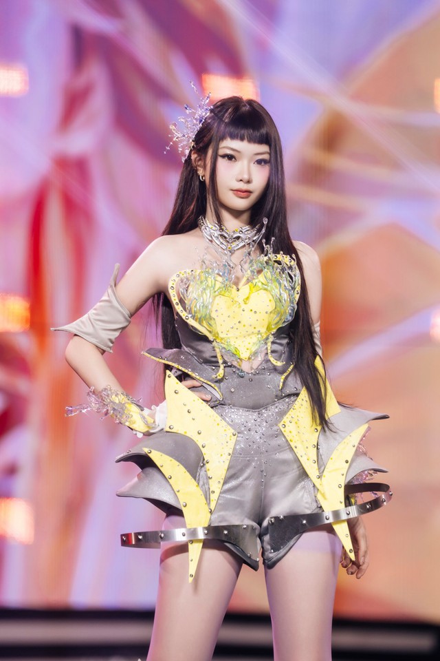 Lan truyền danh tính 6 Em Xinh mùa 2 đầu tiên, Linh Ka không gây sốc bằng 2 gương mặt mùa 1- Ảnh 2.