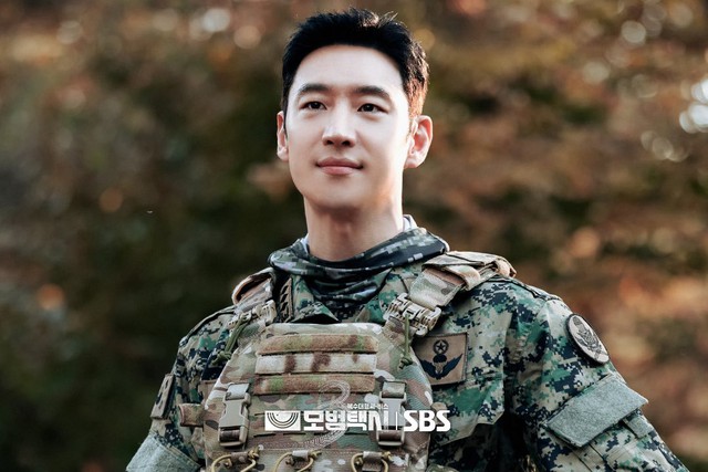 Màn cameo chấn động ở phim Hàn rating cao nhất cả nước: 1 phút mà hot bằng 16 tập cộng lại, cả MXH đảo điên- Ảnh 2. Màn cameo chấn động ở phim Hàn rating cao nhất cả nước: 1 phút mà hot bằng 16 tập cộng lại, cả MXH đảo điên- Ảnh 2.