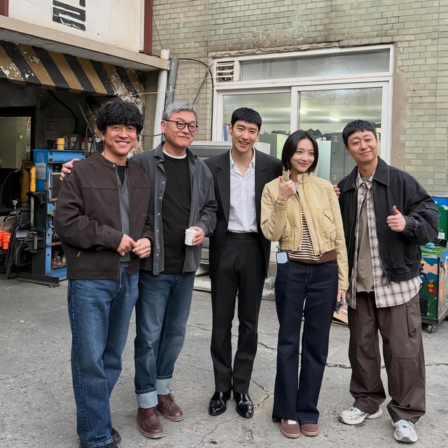 Màn cameo chấn động ở phim Hàn rating cao nhất cả nước: 1 phút mà hot bằng 16 tập cộng lại, cả MXH đảo điên- Ảnh 1. Màn cameo chấn động ở phim Hàn rating cao nhất cả nước: 1 phút mà hot bằng 16 tập cộng lại, cả MXH đảo điên- Ảnh 1.