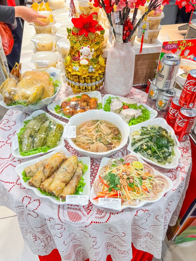 Sáng nhất Aeon Mall lúc này: Mâm cỗ Tết 500k hot điên đảo, cả cõi mạng khen “phát minh thế kỷ”- Ảnh 9.