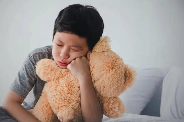 Nuôi con giống xé "túi mù": 2 cậu con trai, đứa luôn làm cha mẹ yên tâm, đứa lại khiến lòng tràn đầy bất lực!- Ảnh 4.