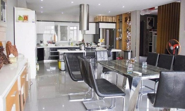 NSƯT Việt 3 đời vợ, có 1000 cây vàng, ở biệt thự 300m²- Ảnh 8. NSƯT Việt 3 đời vợ, có 1000 cây vàng, ở biệt thự 300m²- Ảnh 8.