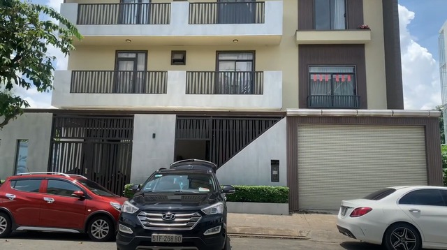 NSƯT Việt 3 đời vợ, có 1000 cây vàng, ở biệt thự 300m²- Ảnh 4. NSƯT Việt 3 đời vợ, có 1000 cây vàng, ở biệt thự 300m²- Ảnh 4.