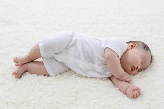 "Giấc ngủ tiêu chuẩn" của bé 3 tháng tuổi sẽ như thế nào?- Ảnh 1.