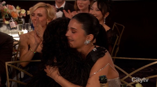 Drama nhất Quả Cầu Vàng: Đại mỹ nhân thân mật sát rạt Timothée Chalamet, cùng lúc xem chính thất Kylie Jenner như người vô hình- Ảnh 6.