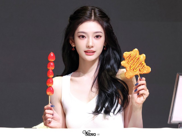 Mỹ nhân bị loại khỏi show năm mới: Hơn 80 nghìn người đòi cấm sóng, nửa thập kỷ làm "bản sao" người khác- Ảnh 2.