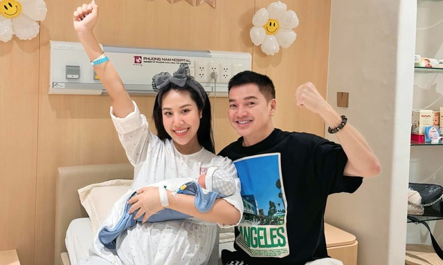 Sao nam Vbiz lấy vợ kém 37 tuổi, vừa hào phóng tặng nửa kia cuốn sổ đỏ- Ảnh 6.